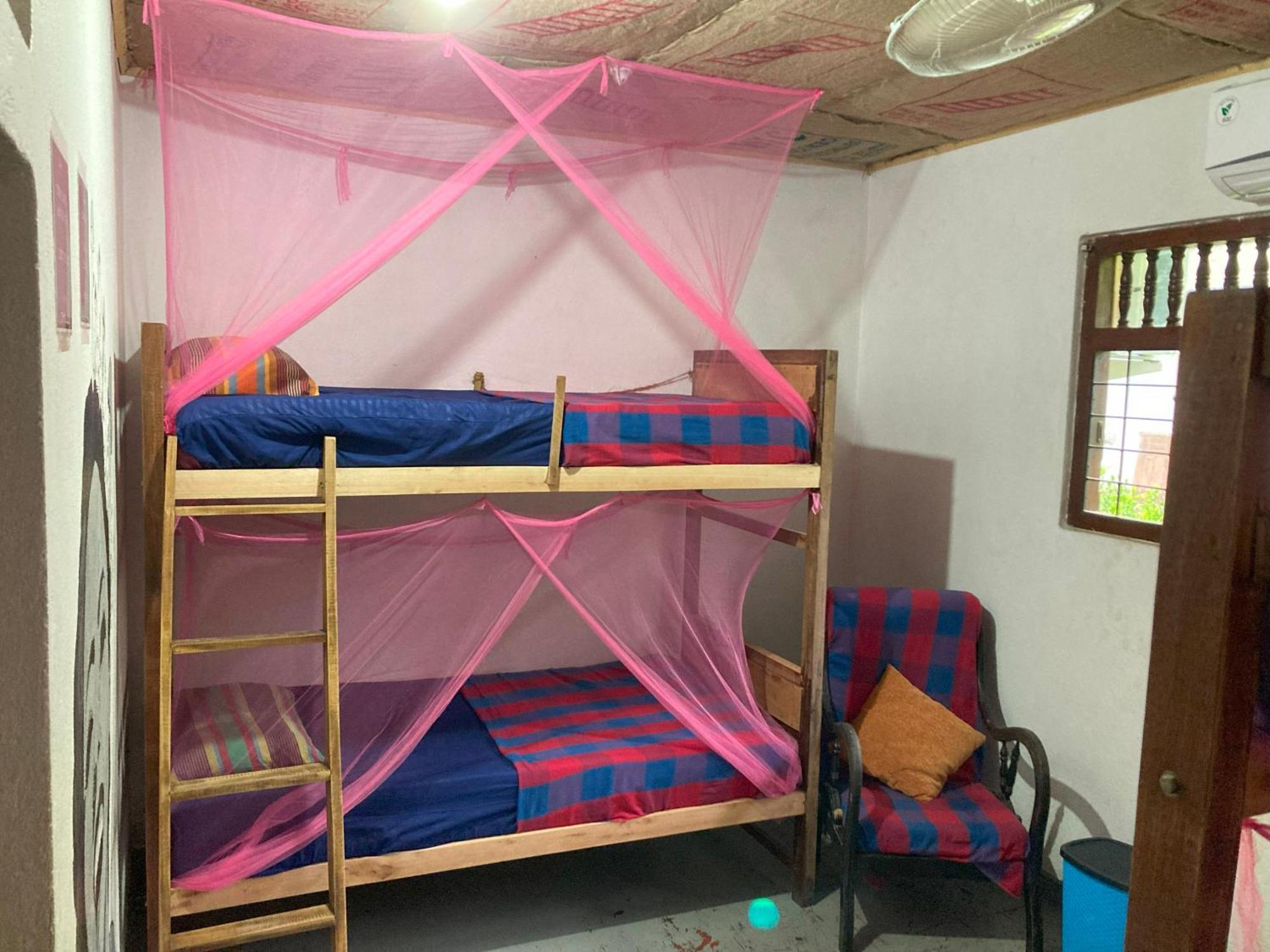 Hostel Singha Lounge 乌纳瓦图纳 外观 照片